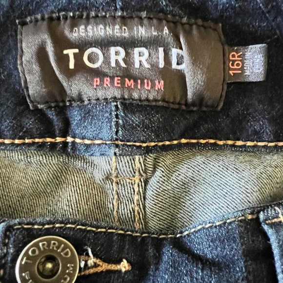 TORRID Jegging Premium Dark Wash Jeans - Picture 8 of 11